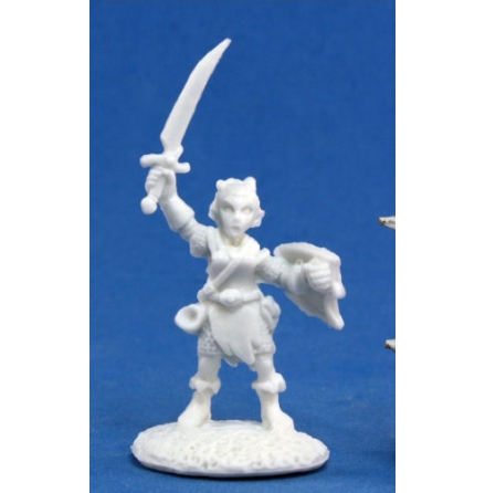 Elliwyn Heatherlark, Gnome Bard (sculpted by Derek Schubert)