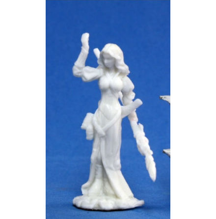 Hyrekia, Dragonthrall Mage (sculpted by Patrick Keith)